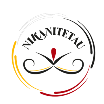 Logo Nikanitetau, évocation de la medecin wheel blanc, jaune, noir et rouge, avec une double courbe